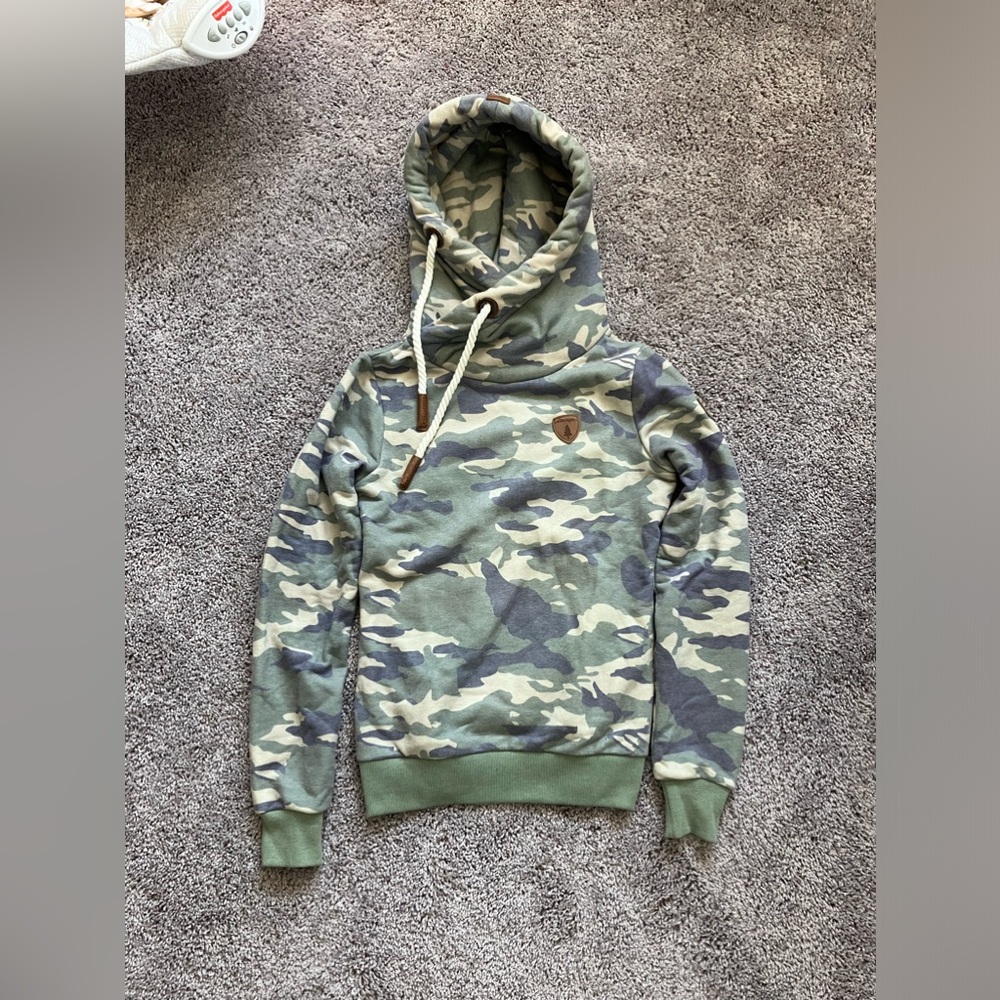Wanakome Camouflage Sweater